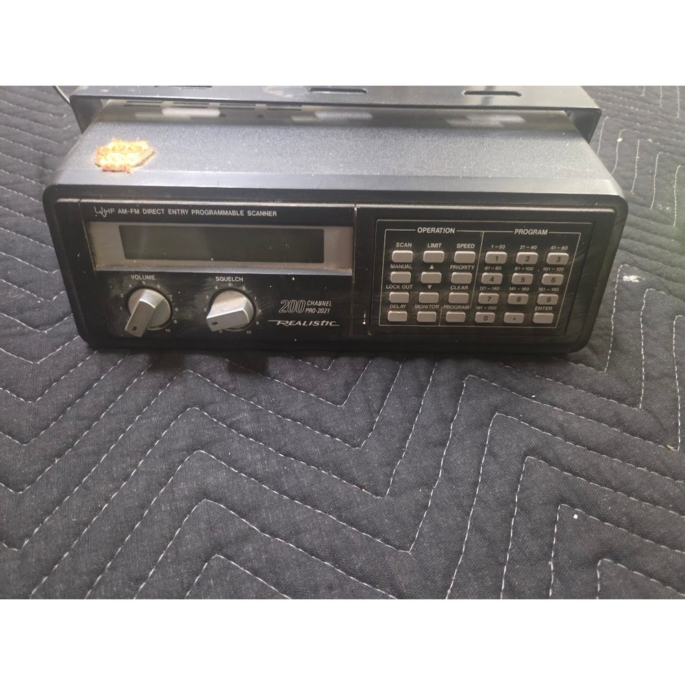 Realistic Pro-2021 200 Channel VHF AM-FM Direct Entry Programmable Scanner Radio